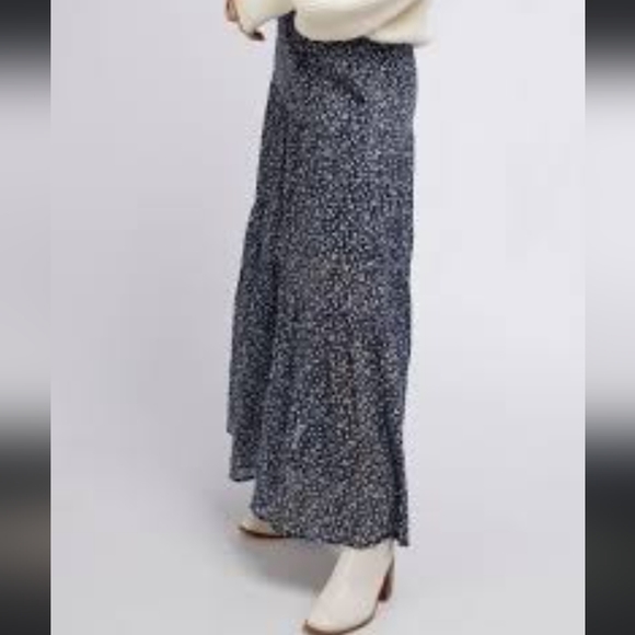 SARA MICHELLE Tiered Peasant Skirt - Picture 3 of 9